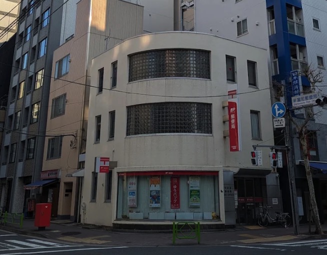 郵便局　中央新富二郵便局（郵便局）まで277m