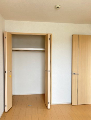 収納　南洋室クローゼット