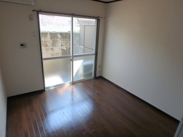 居室・リビング　使いやすい居間です