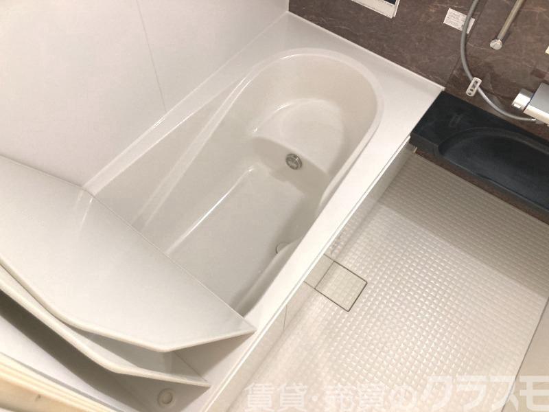 バス・シャワールーム　浴室乾燥機＆追い焚き機能付きバス♪