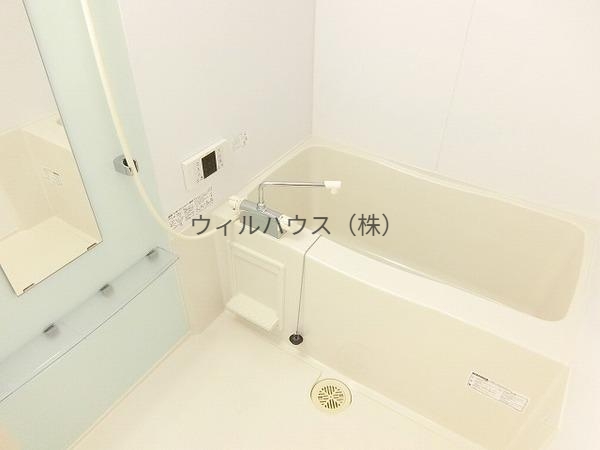 バス・シャワールーム　大型浴槽！