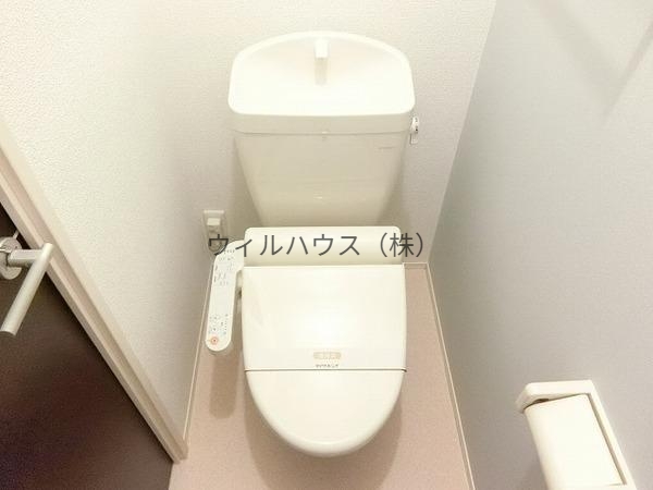 トイレ　ウォシュレット付き！