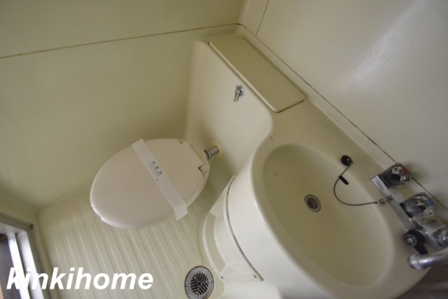 トイレ　写真は別のお部屋です。※現況を優先します
