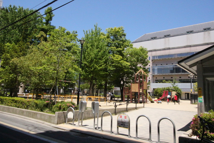 公園　御射山（公園）まで400m