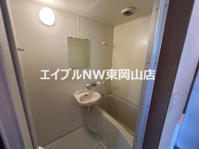 バス・シャワールーム　バス
