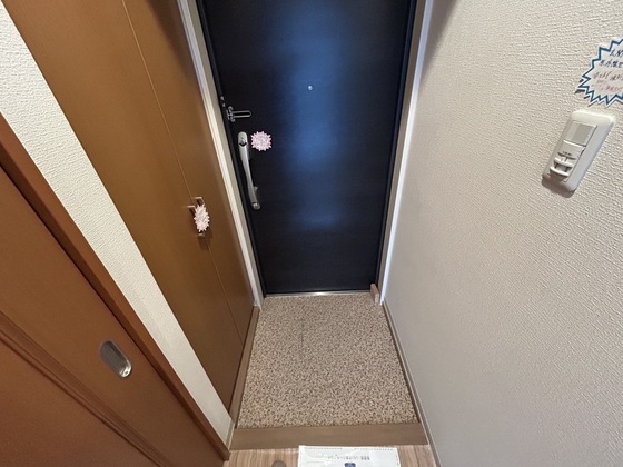 玄関　※別部屋の写真です