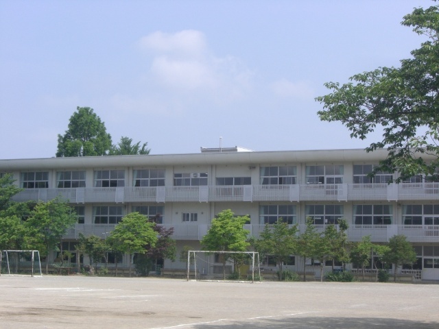 小学校　上田市立丸子中央小学校（小学校）まで1800m