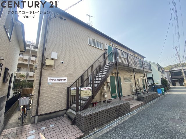 建物外観　モニター付きインターホン完備で安心！