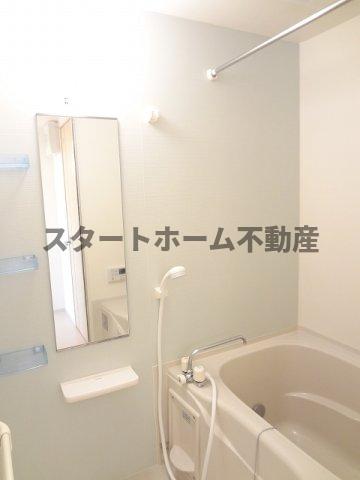 バス・シャワールーム　ゆったり過ごせるお風呂です