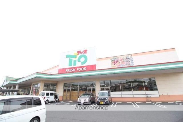 スーパー　ティオ東岡山店（スーパー）まで593m