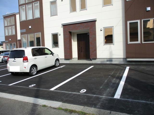 駐車場　駐車場