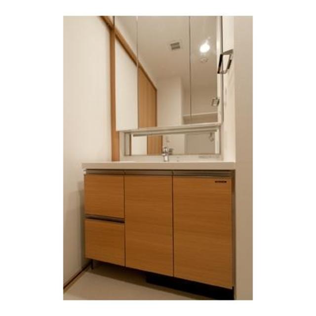 洗面設備　※写真は同タイプ住戸です。