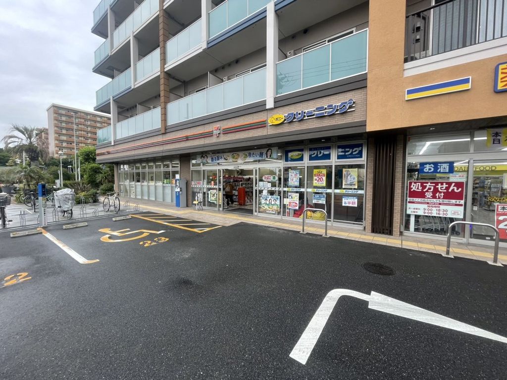 コンビニ　セブンイレブン 浦安猫実5丁目店（コンビニ）まで810m