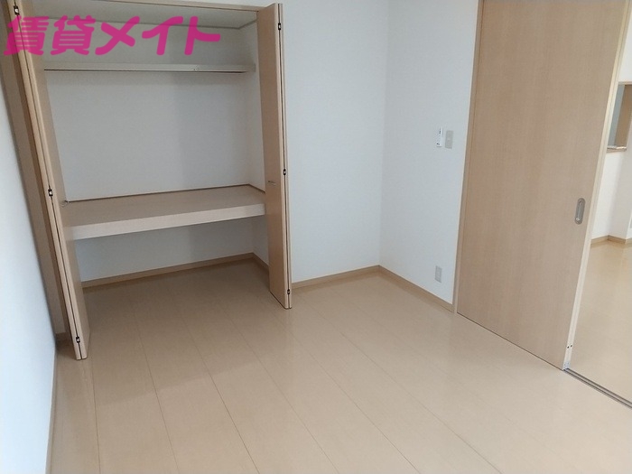 収納　同一モデル写真