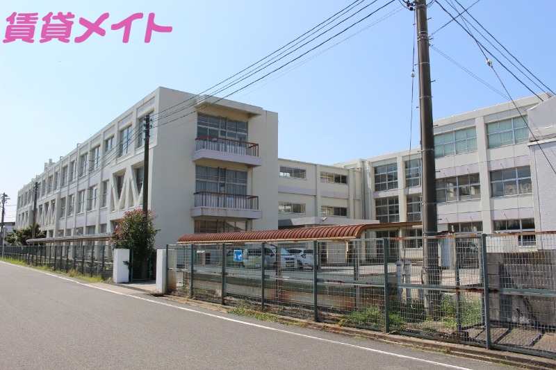 中学校　桑名市立明正中学校（中学校）まで1266m