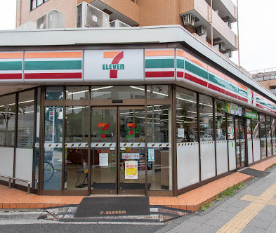 コンビニ　セブンイレブン 足立梅島1丁目店（コンビニ）まで1330m