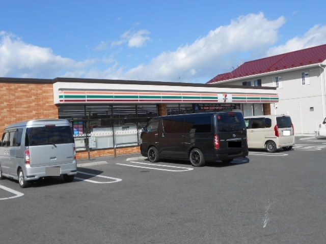 コンビニ　セブンイレブン彦根南川瀬町店様（コンビニ）まで560m
