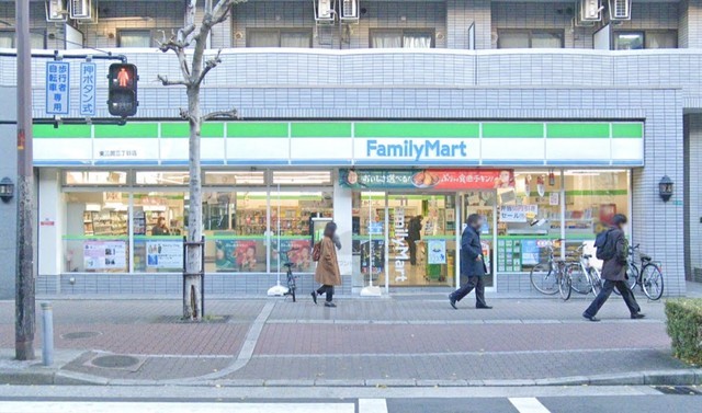コンビニ　ファミリーマート　東三国三丁目（コンビニ）まで268m