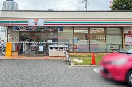 コンビニ　セブンイレブン名古屋覚王山店（コンビニ）まで415m