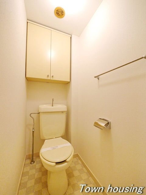 トイレ　同物件別部屋写真