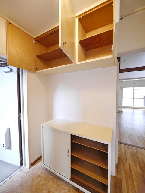収納　同物件別部屋写真