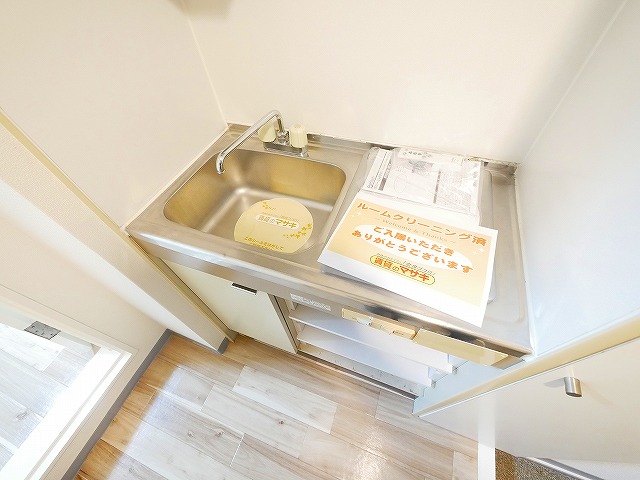 キッチン　コンパクトなキッチンで掃除もラクラク