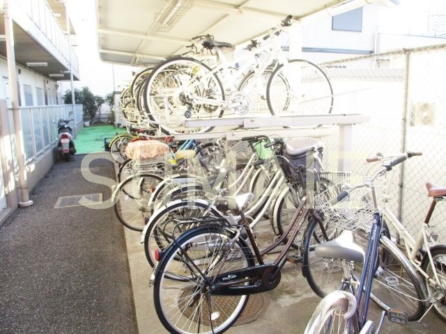 その他共有部分　駐輪場です☆