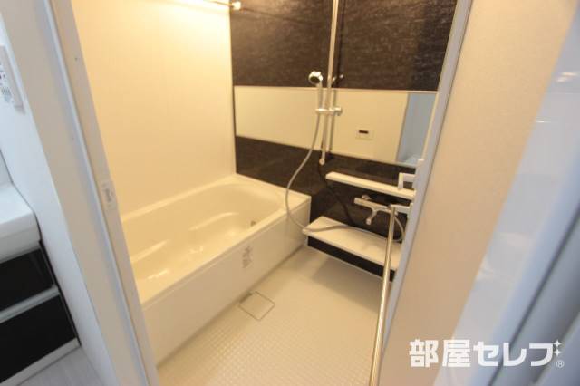 バス・シャワールーム　綺麗なお風呂です