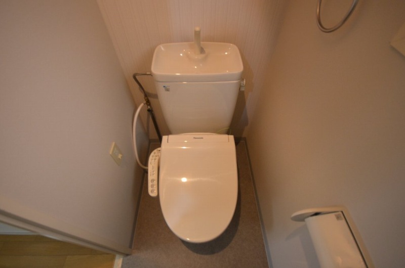広島電鉄江波線 舟入本町駅 徒歩15分 9階建 築28年のトイレ写真