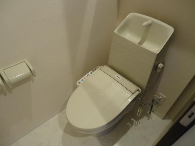 トイレ　シャワー付トイレ