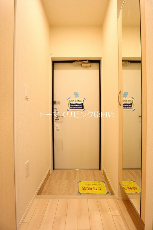 玄関　105号室写真