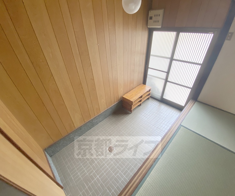 玄関　広々とした玄関です