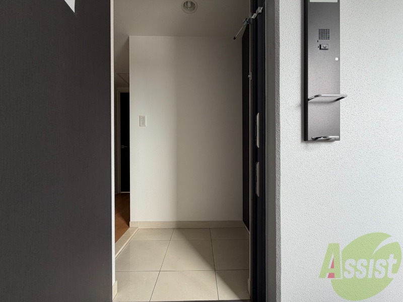 玄関　玄関です。白を基調としていて清潔感があります！