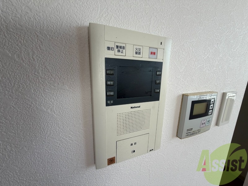 セキュリティ　ＴＶモニター付インターホンです。来客者の顔が見えるので安心！