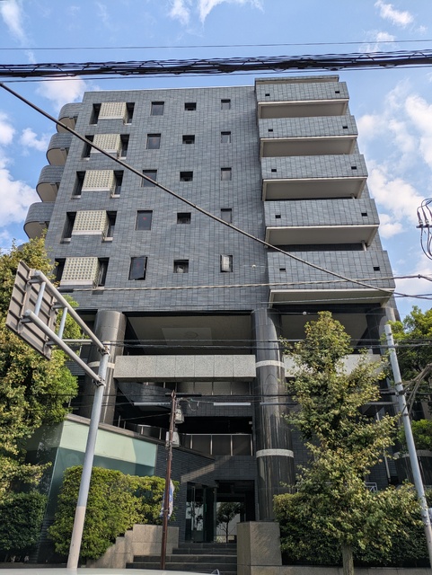 建物外観　４Ｆから上は１フロア１世帯