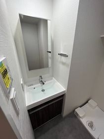 洗面設備　コンパクトで使いやすい洗面所