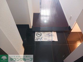 玄関　同じタイプの別部屋写真
