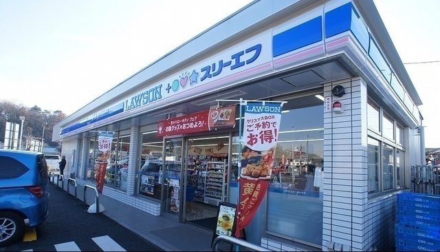 コンビニ　ローソン+スリーエフ（コンビニ）まで350m