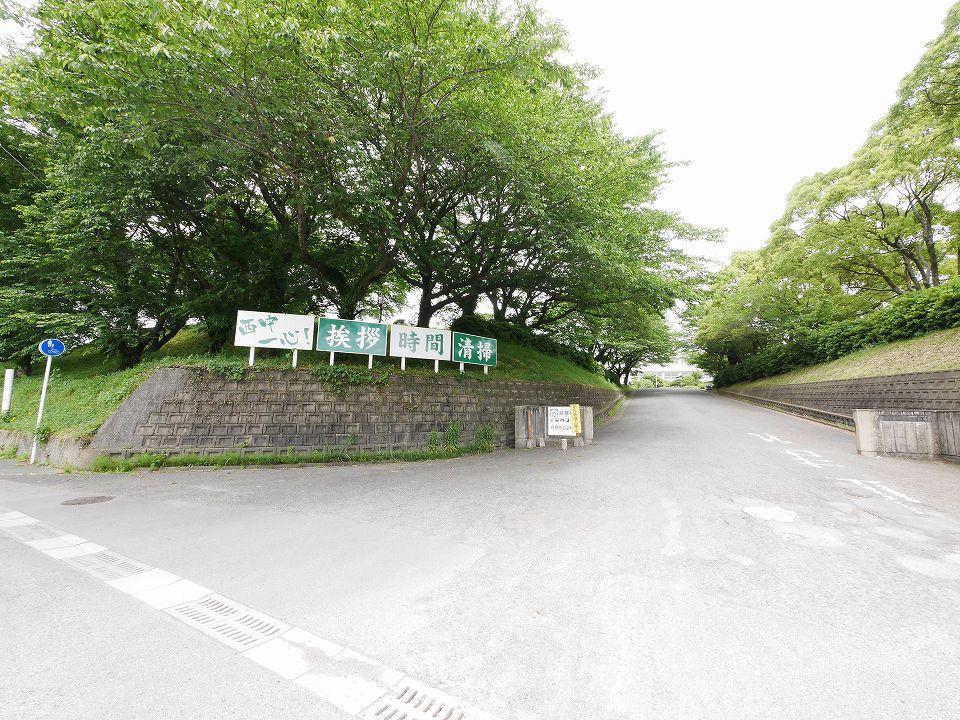 中学校　鳥栖西中学校（中学校）まで2000m