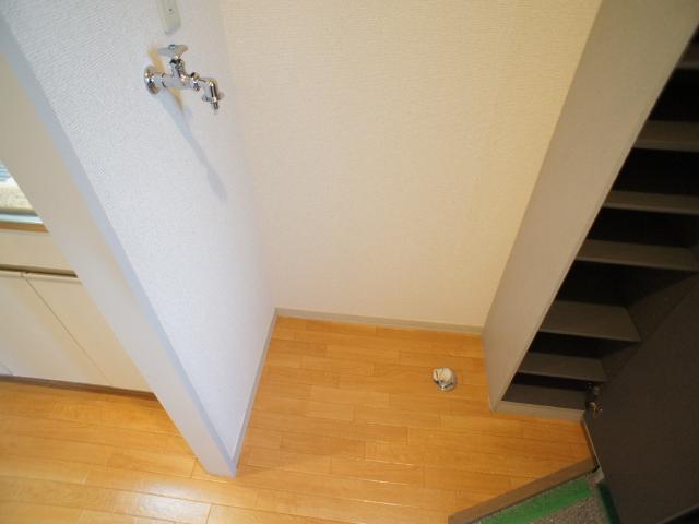 その他　雨の日でもお洗濯ができる！室内洗濯機置場付です☆