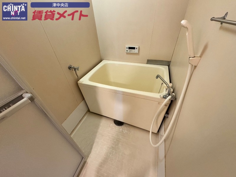 バス・シャワールーム　同物件別室反転タイプ画像