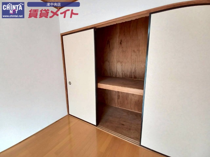 収納　同物件別室反転タイプ画像