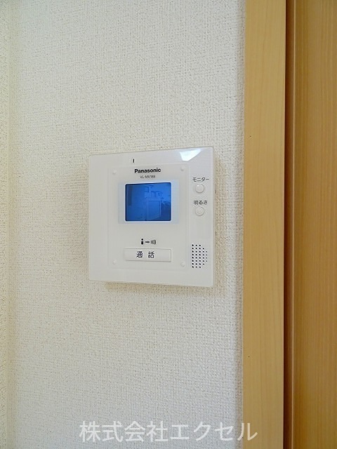 セキュリティ　モニター付きドアホンで安心です。