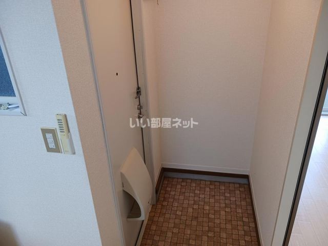 ツインハイツ宝 Bの玄関写真