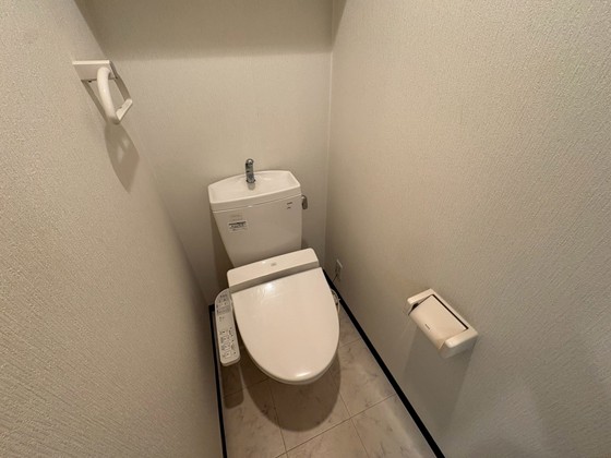 トイレ　※別部屋の写真です