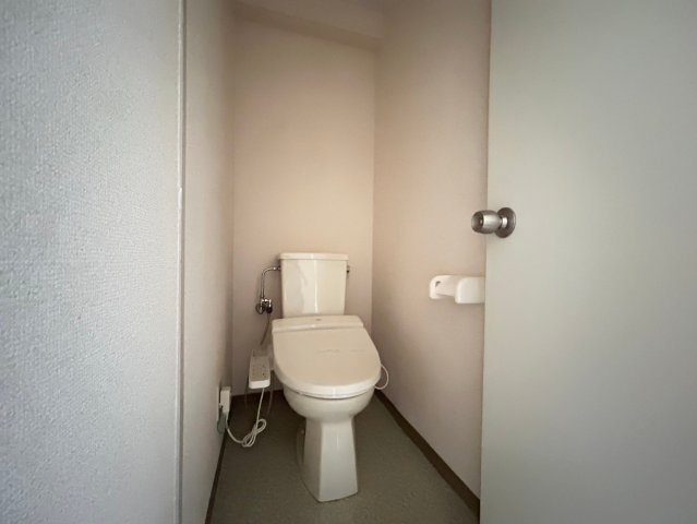トイレ　※別部屋参考写真※