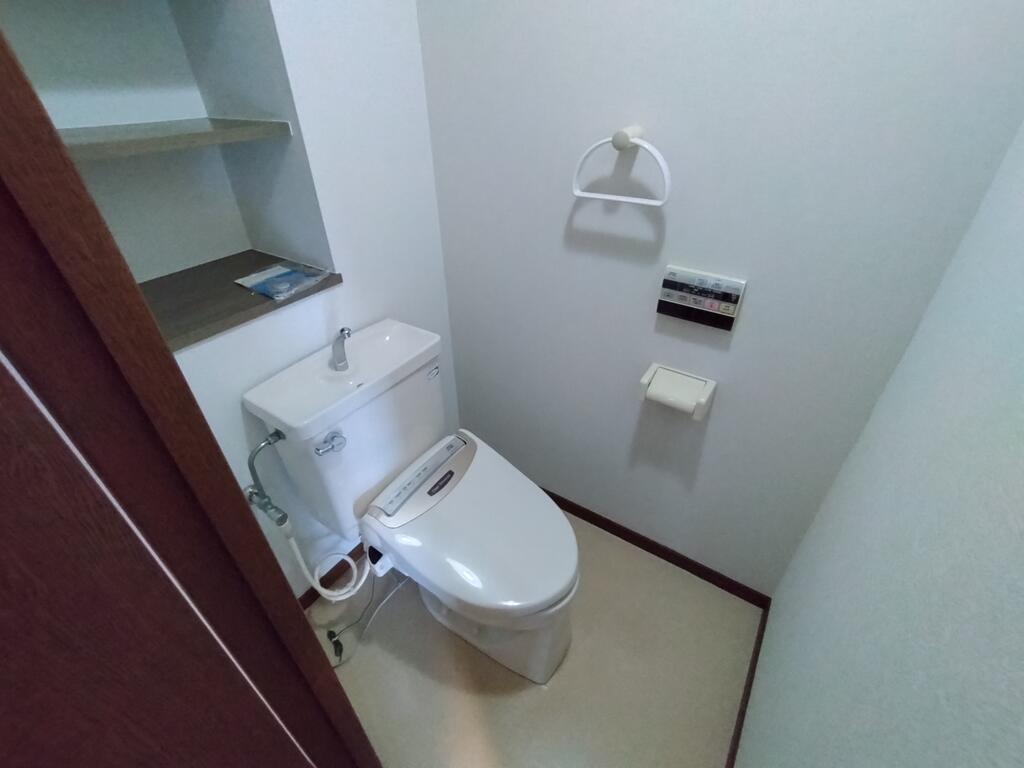 エクセレント中井のトイレ写真