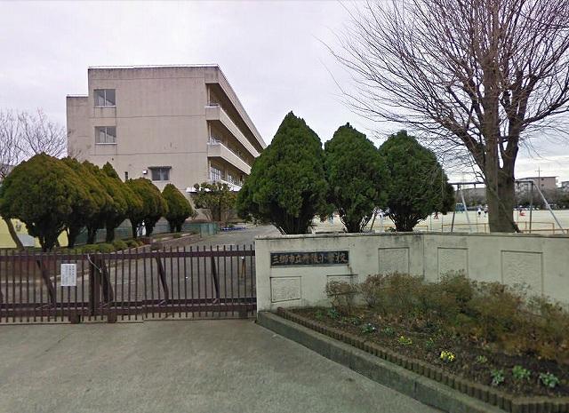 小学校　三郷市立丹後小学校（小学校）まで550m