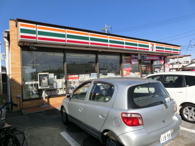 コンビニ　セブンイレブン（コンビニ）まで350m