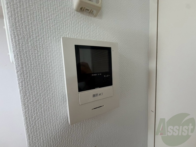 セキュリティ　ＴＶモニター付インターホンです。来客者の顔が見えるので安心！